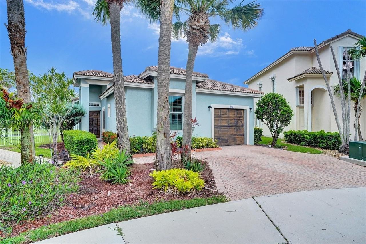 4102 Sapphire Ter - Photo 3 of 21