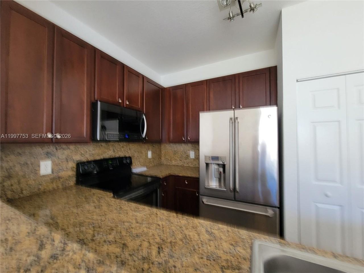 8938 Sw 19th St #904 - Photo 5 of 18