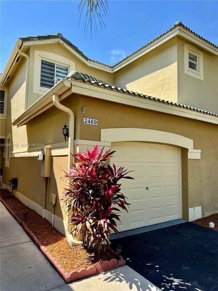 2469 Cordoba Bnd #2469 - Photo 3 of 44
