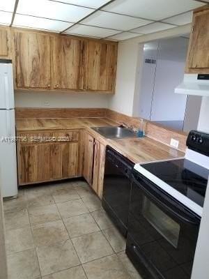 10425 Sw 112th Ave #211 - Photo 2 of 18
