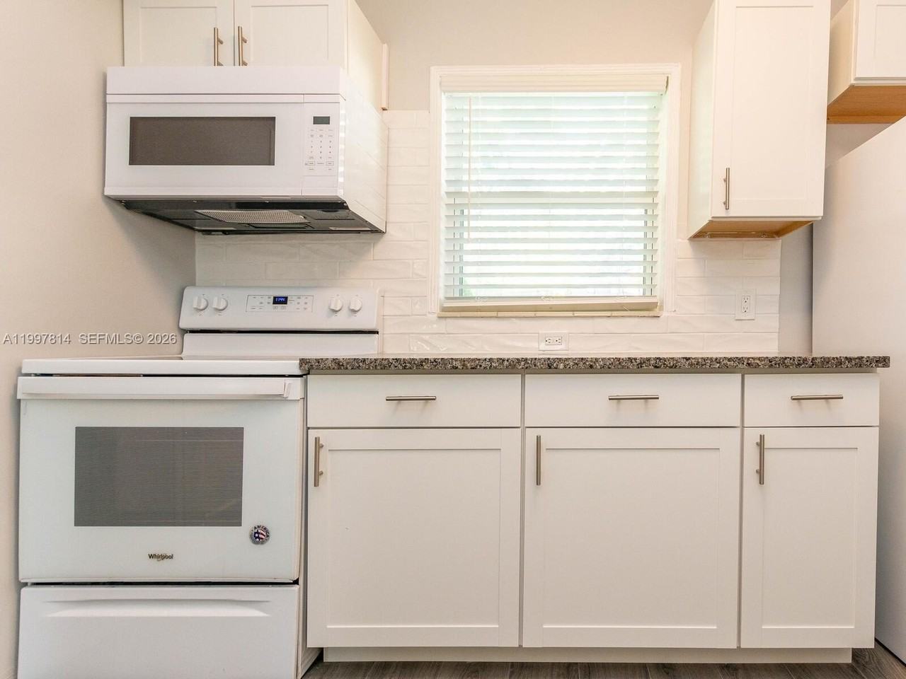 1413 Nw 3rd Ave #2 - Photo 3 of 21