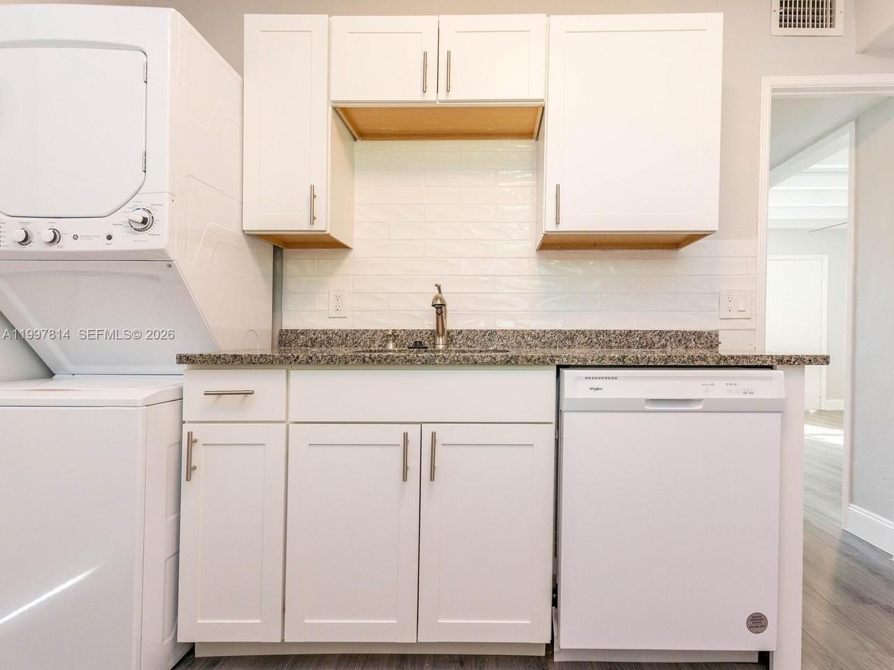 1413 Nw 3rd Ave #2 - Photo 4 of 21