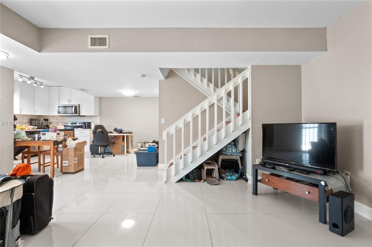 6211 Sw 138th Ct #B - Photo 7 of 24