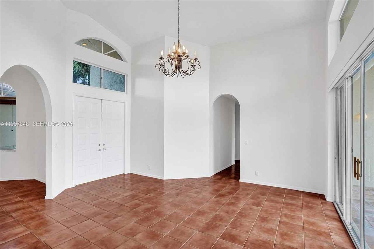 10800 Haydn Dr #0 - Photo 6 of 36