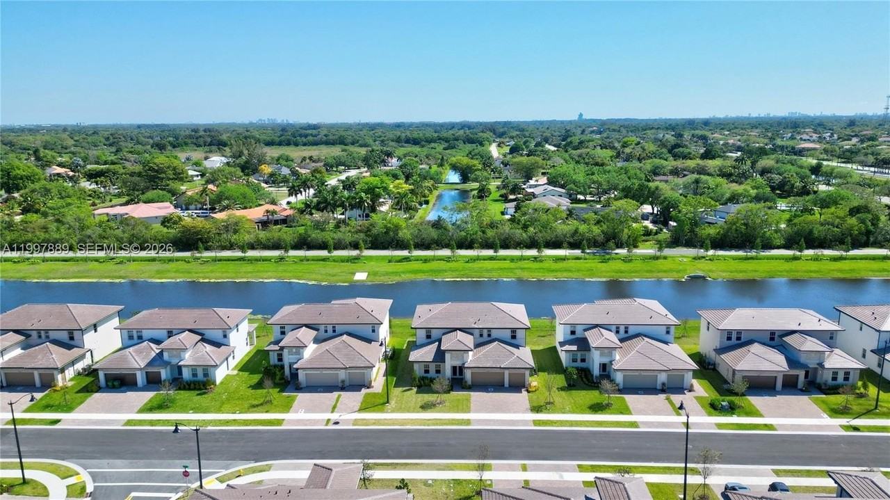 4390 Sw 122nd Ter #4390 - Photo 3 of 50