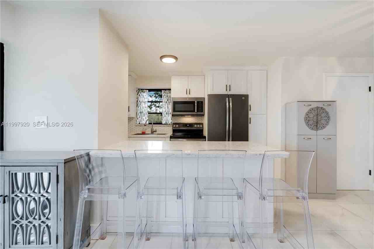 2801 Sw 106th Ave #2801 - Photo 4 of 26