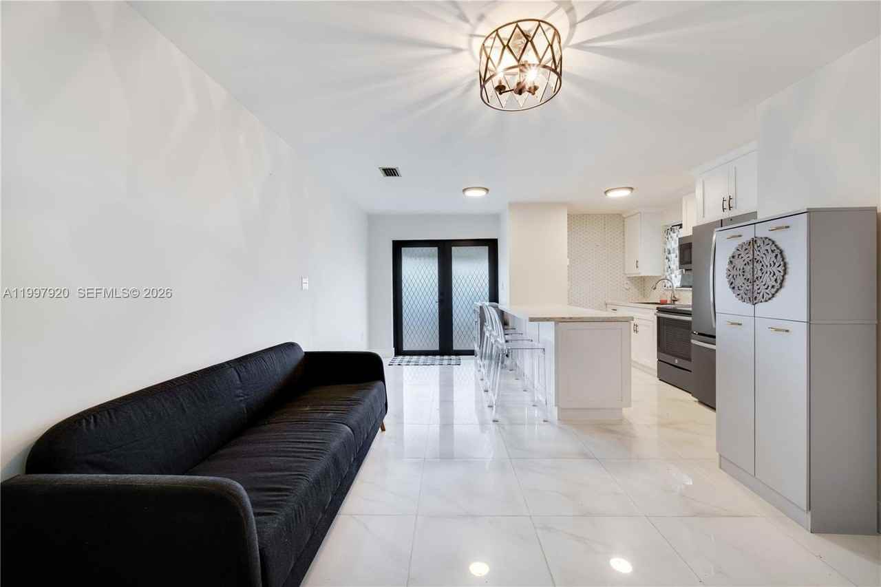 2801 Sw 106th Ave #2801 - Photo 5 of 26