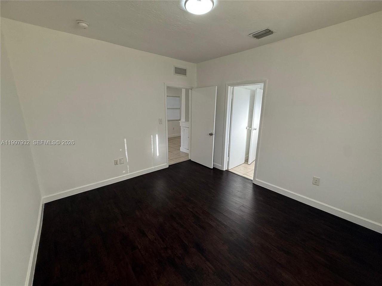 253 Nw 48th St - Photo 7 of 20