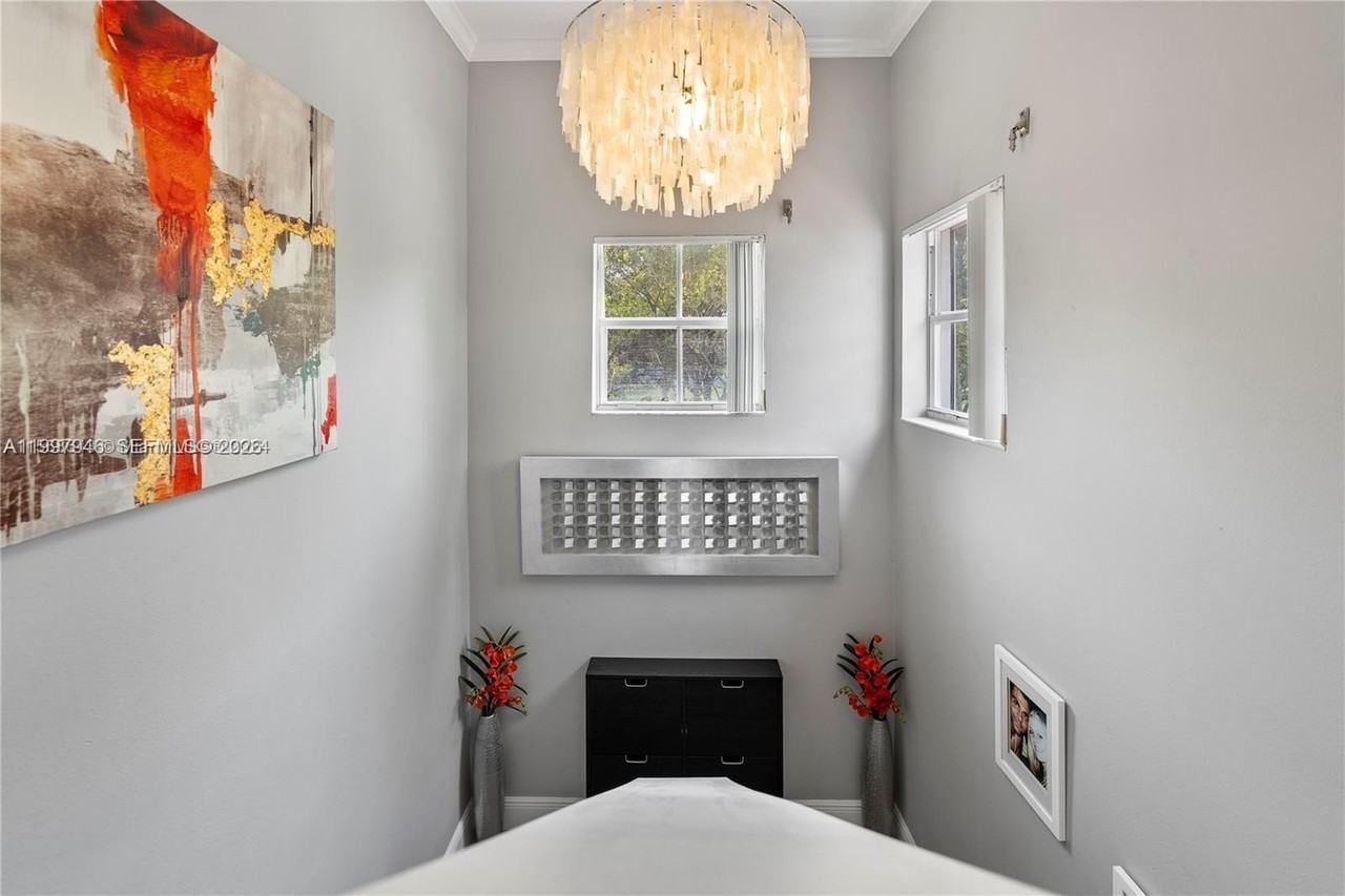 3155 Ne 184th St #8302 - Photo 4 of 36