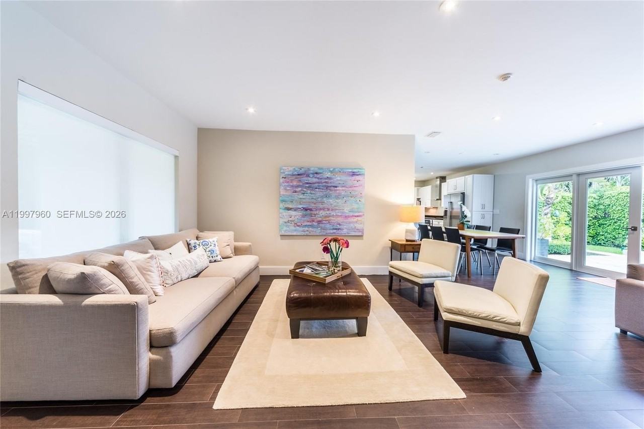 1315 San Ignacio Ave - Photo 2 of 14