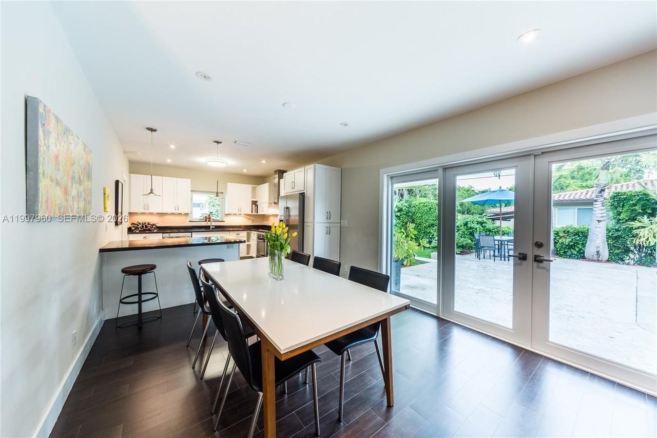 1315 San Ignacio Ave - Photo 4 of 14