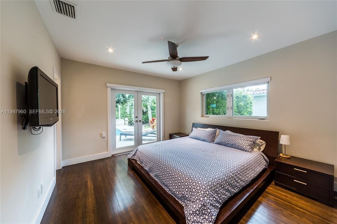 1315 San Ignacio Ave - Photo 7 of 14