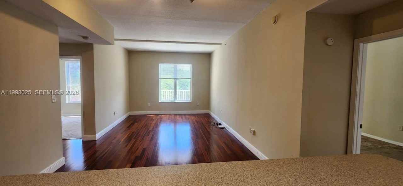 1200 Town Center Dr #201