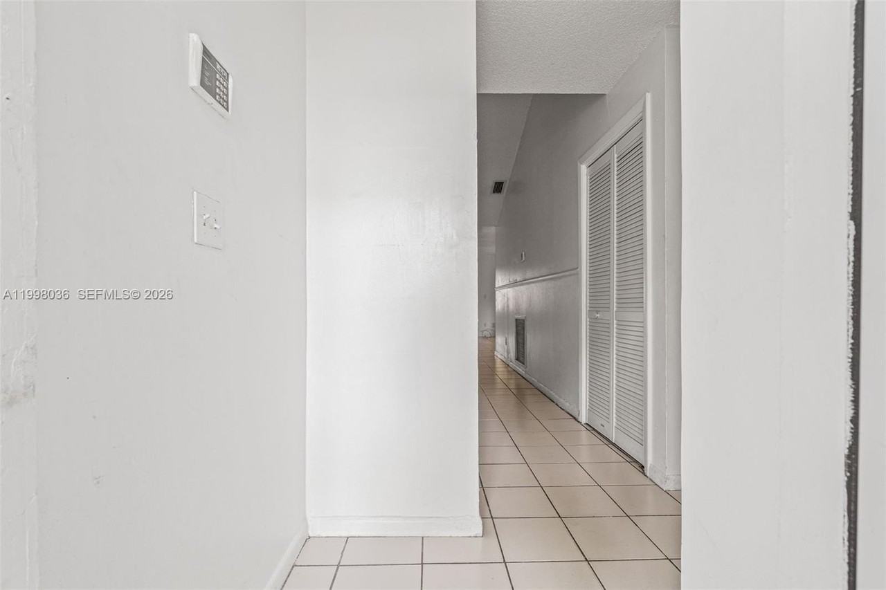 6916 Sw 37th St #1C - Photo 3 of 29