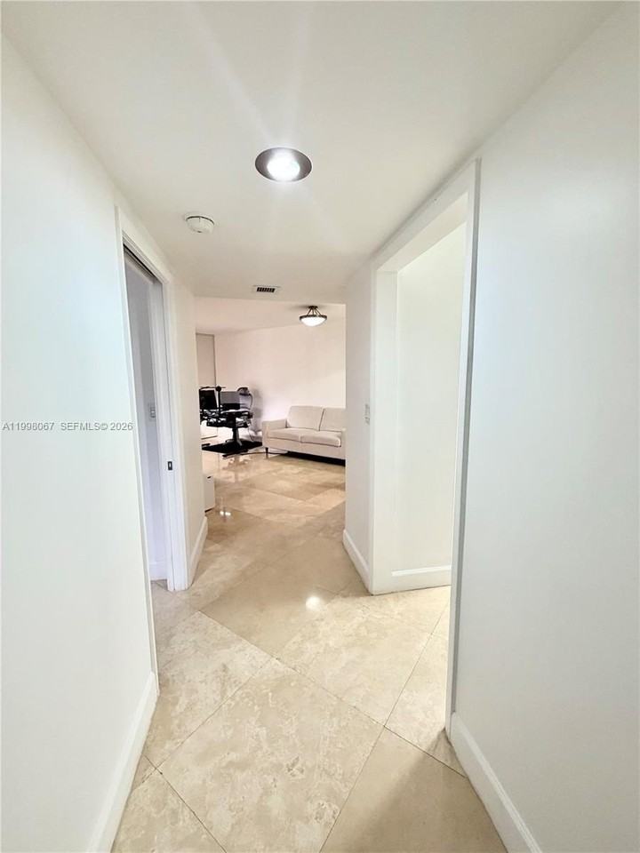 15405 Miami Lakeway N #207 - Photo 2 of 34