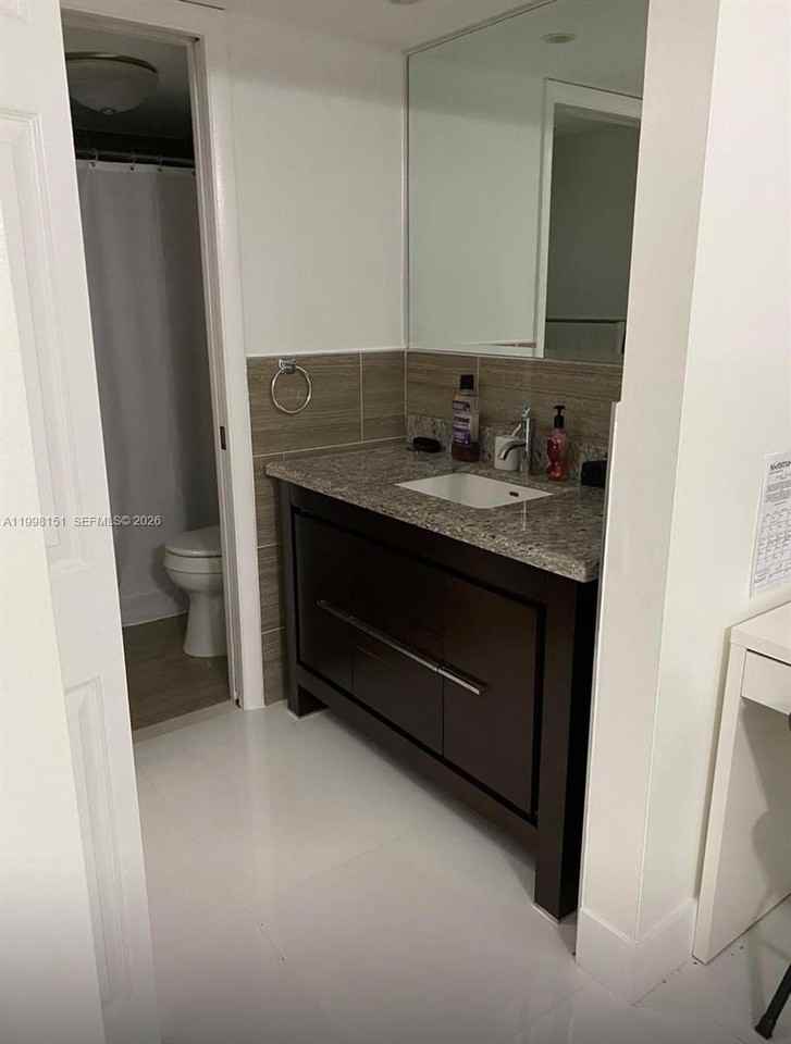 2625 Se 20th Ct #105B - Photo 6 of 9