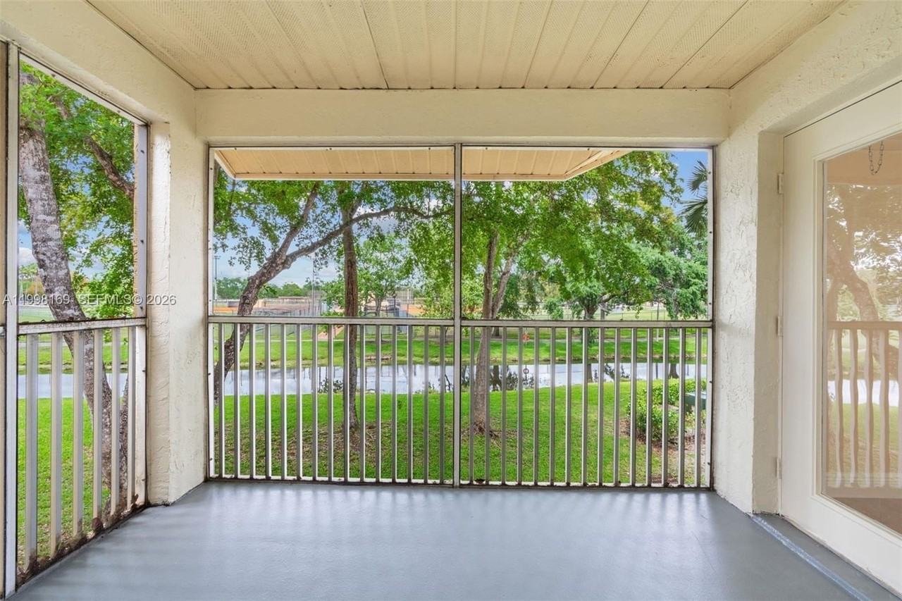 1139 Coral Club Dr #1139 - Photo 2 of 26