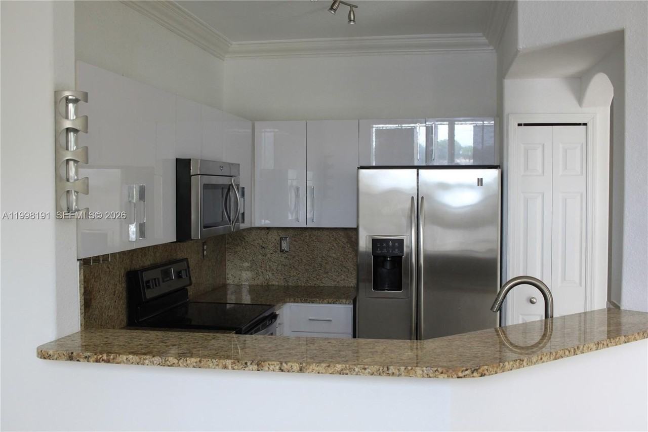 11675 Nw 78th Ln #0 - Photo 2 of 12