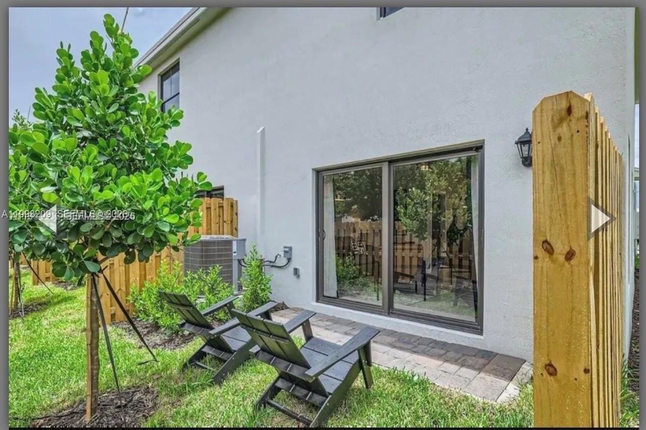 445 Ne 1st Dr - Photo 4 of 4