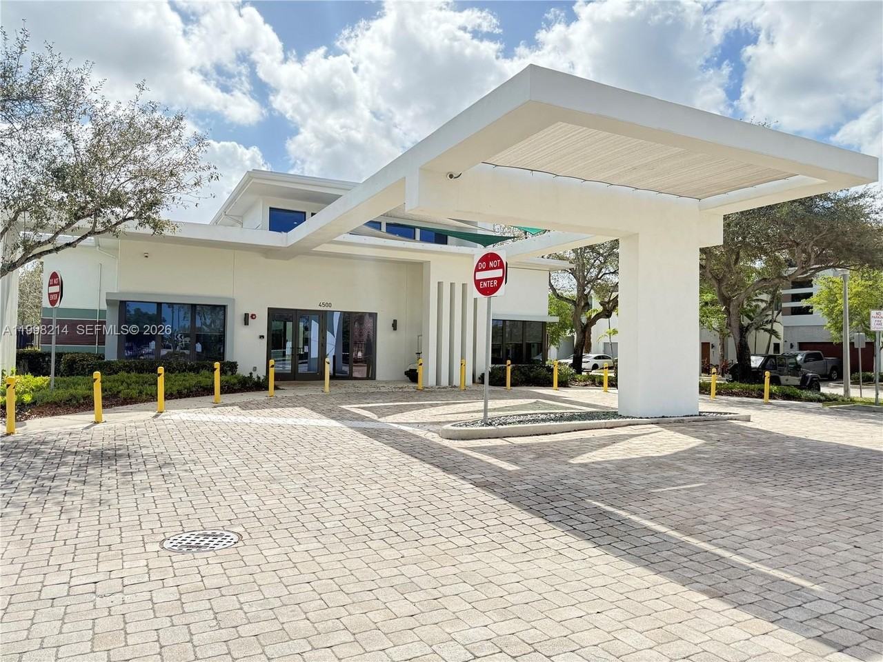 4393 Nw 9th St #4393 - Photo 4 of 35