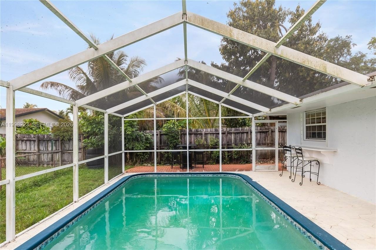 8970 Johnson St - Photo 5 of 50