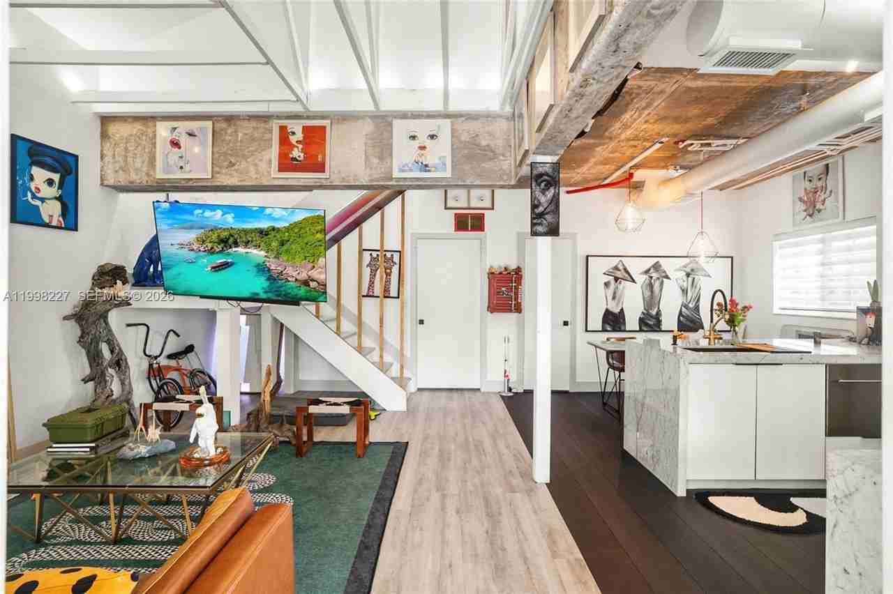 455 Nw 19th Ln #17 - Photo 2 of 32