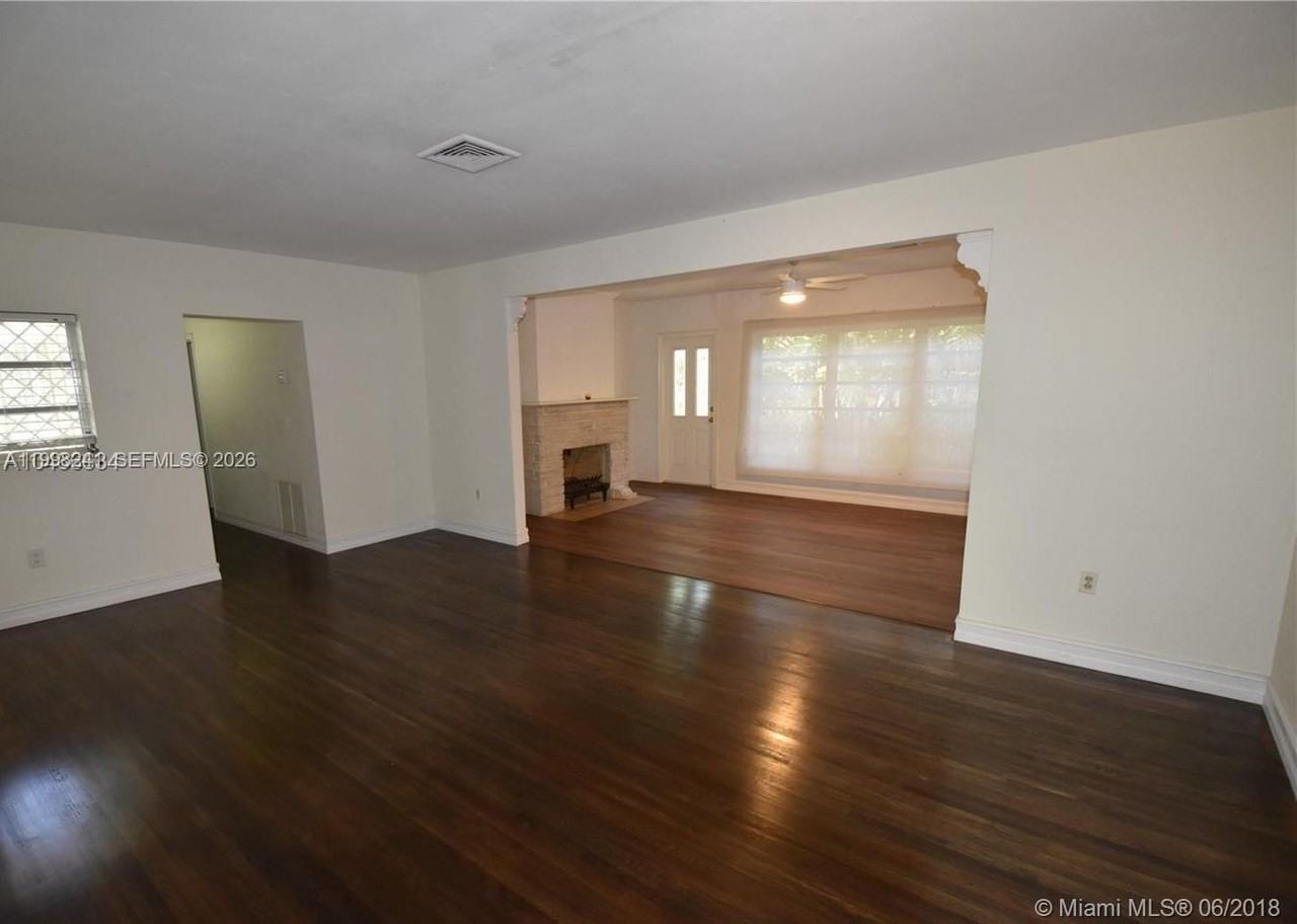 800 Andalusia Ave - Photo 4 of 21