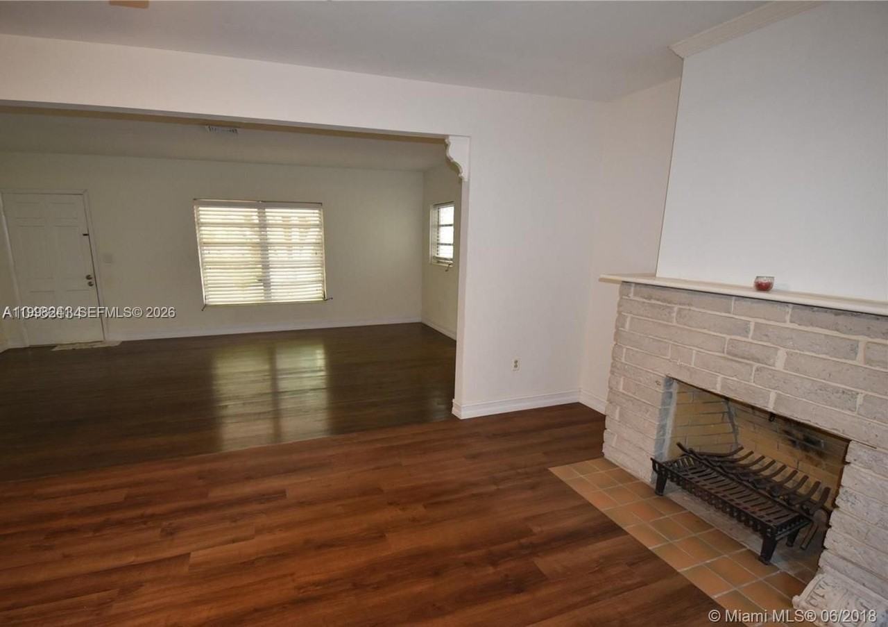 800 Andalusia Ave - Photo 7 of 21