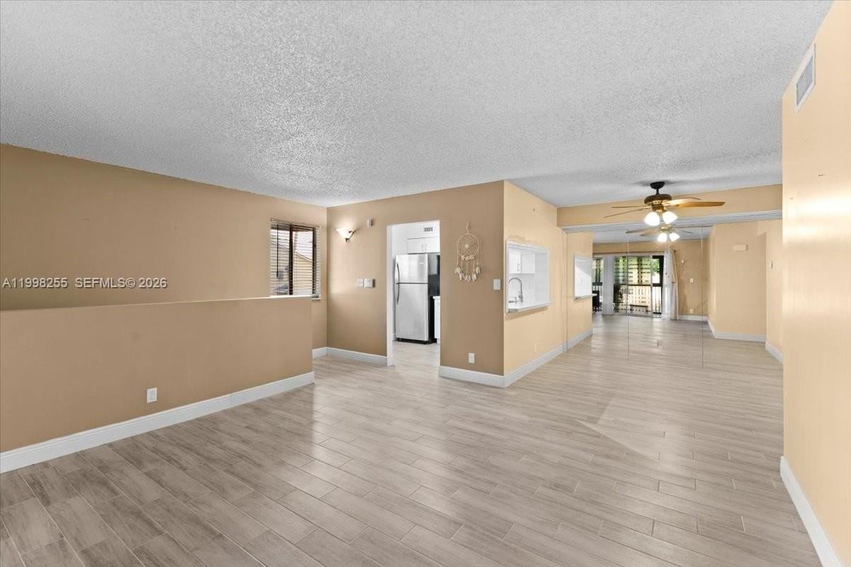 3047 N Oakland Forest Dr #204 - Photo 6 of 18