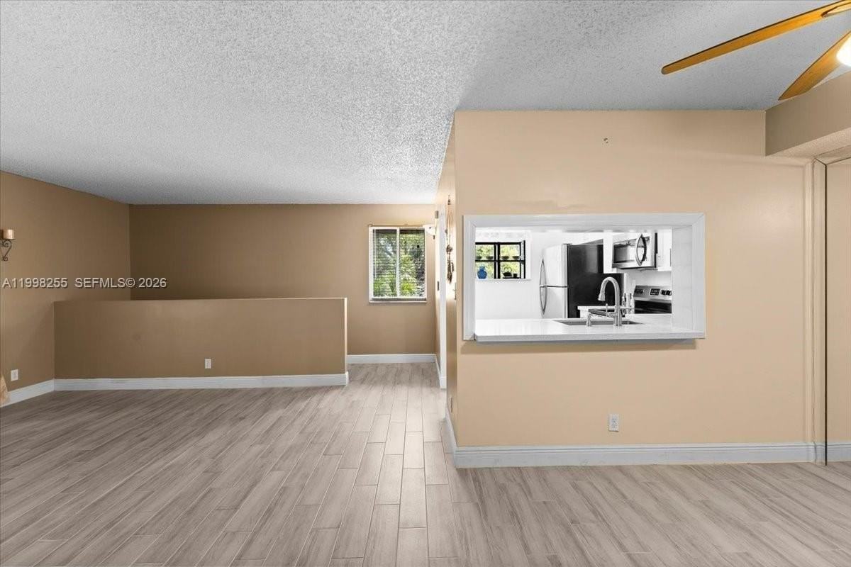 3047 N Oakland Forest Dr #204 - Photo 7 of 18