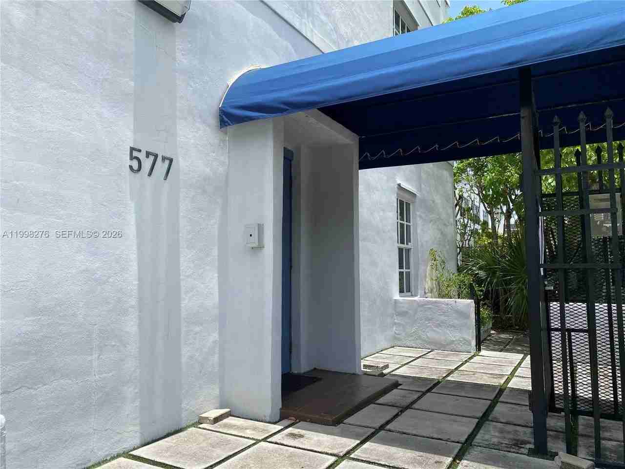 577 Ne 62nd St #8 - Photo 2 of 21