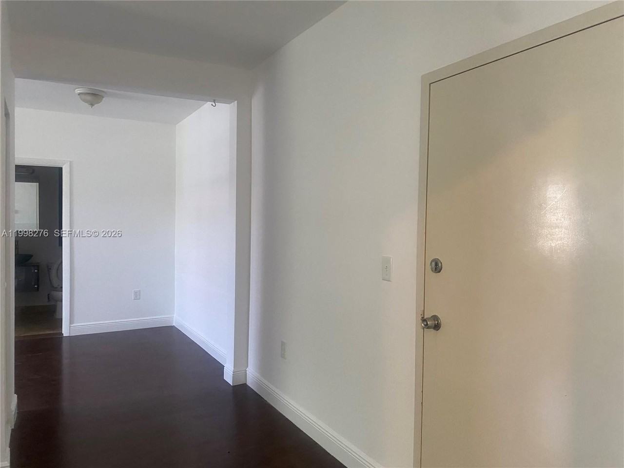 577 Ne 62nd St #8 - Photo 4 of 21