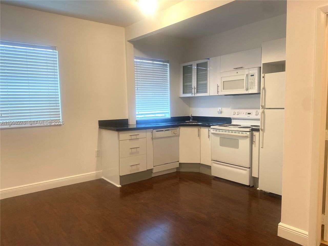 577 Ne 62nd St #8 - Photo 6 of 21