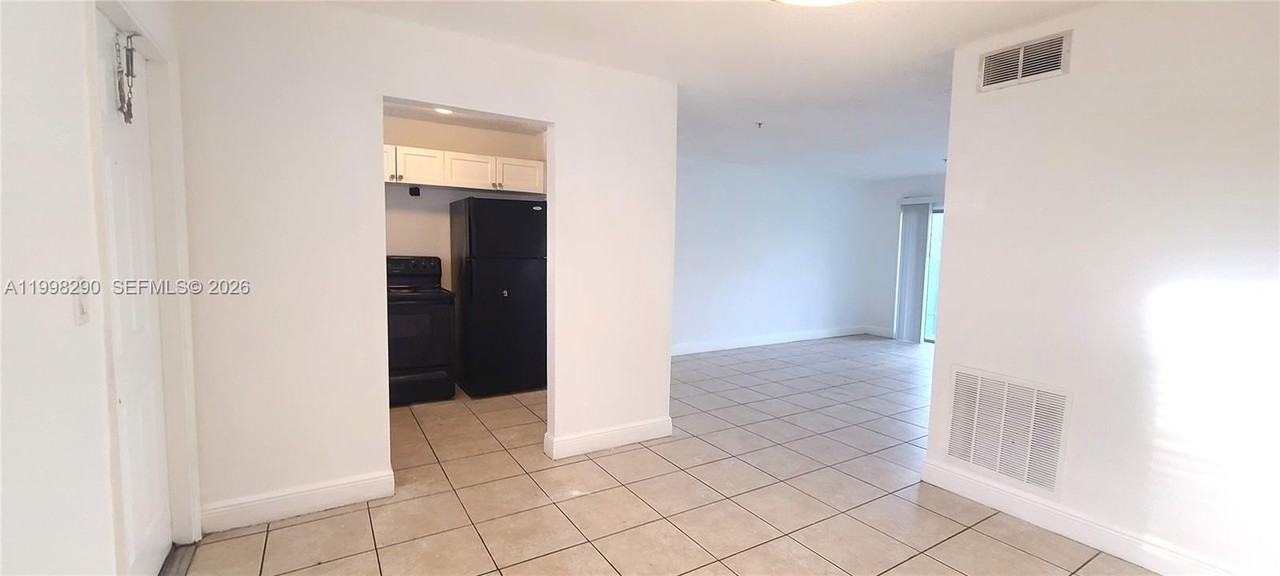 4251 Nw 5th St #109 - Photo 4 of 15