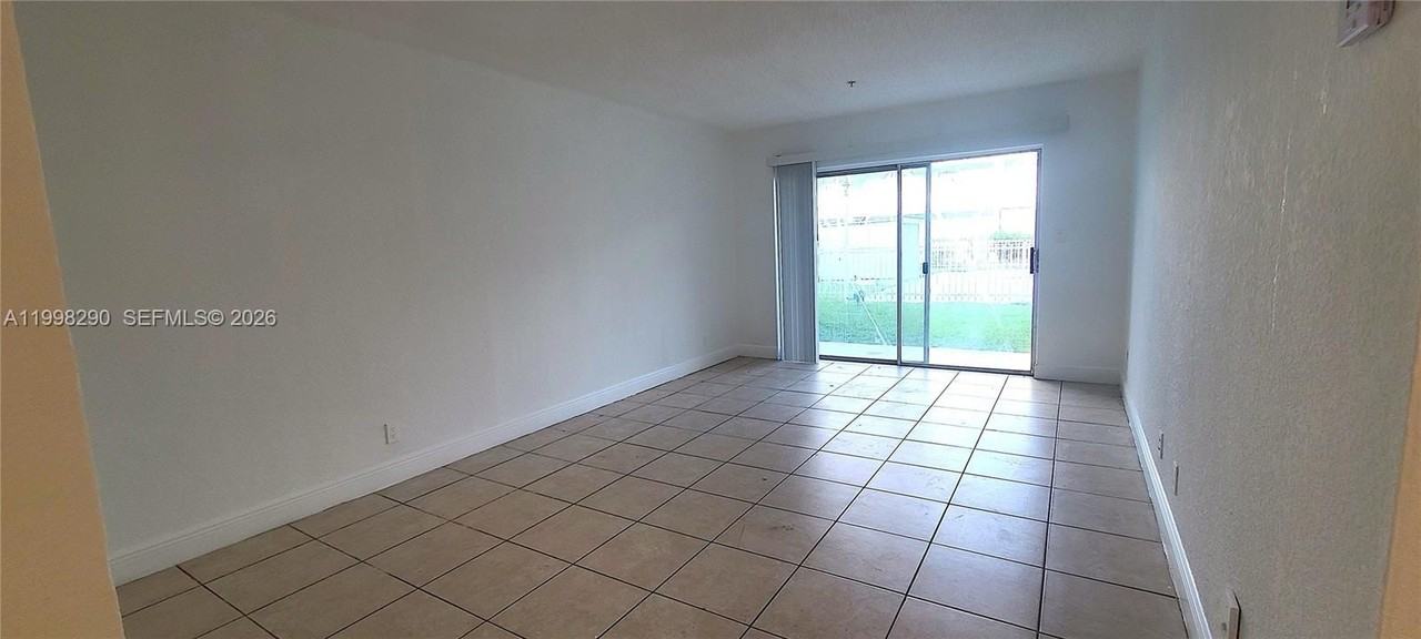 4251 Nw 5th St #109 - Photo 5 of 15