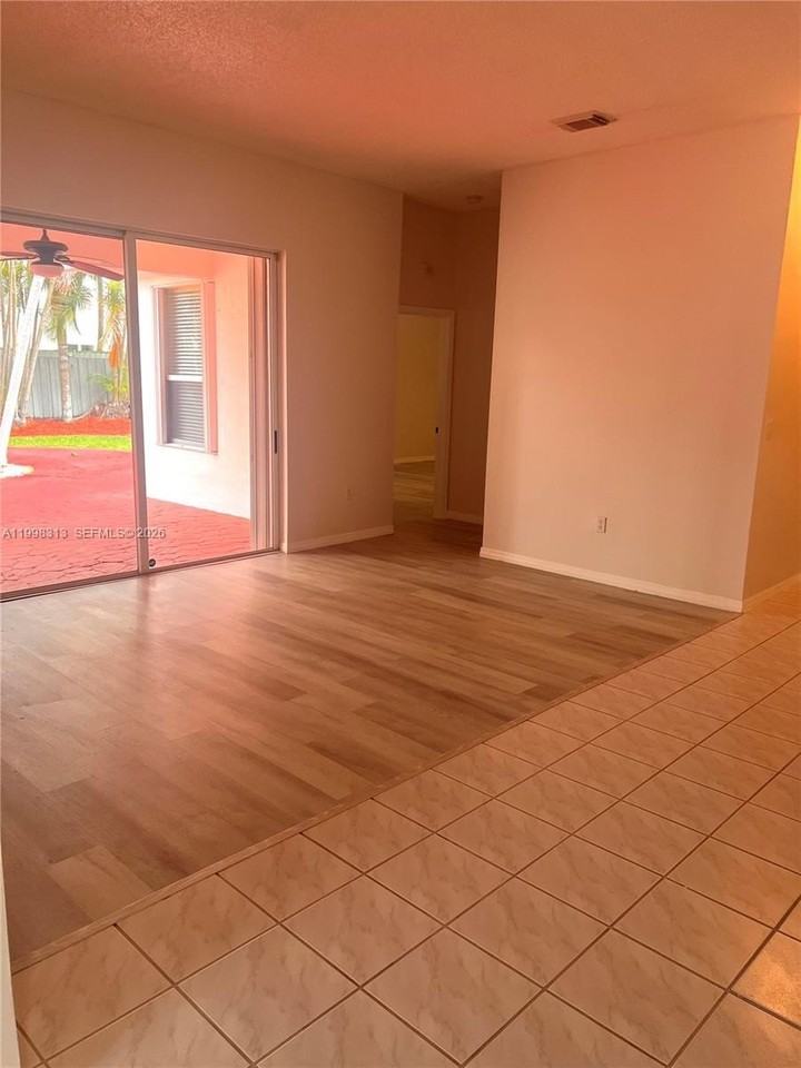 15761 Sw 148th Ter - Photo 6 of 17