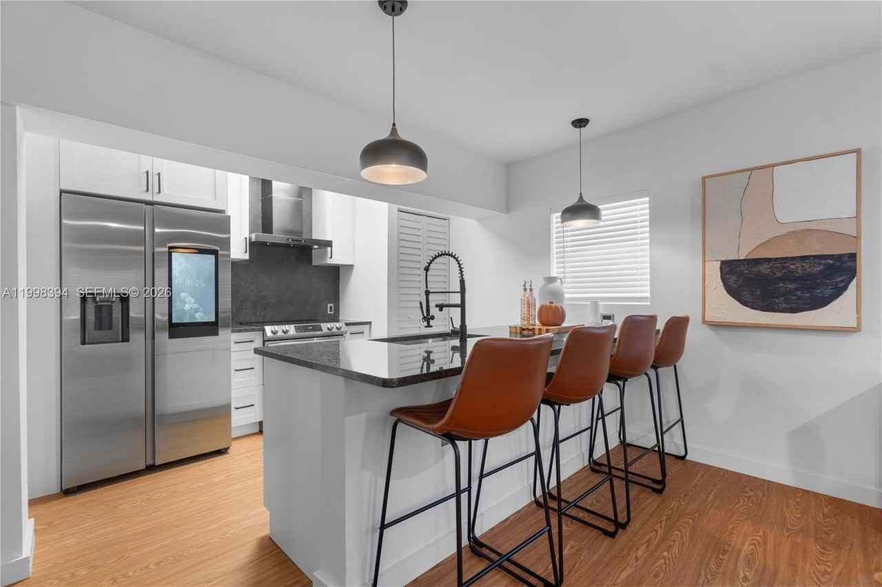 1428 Ne 153rd Ter - Photo 7 of 32