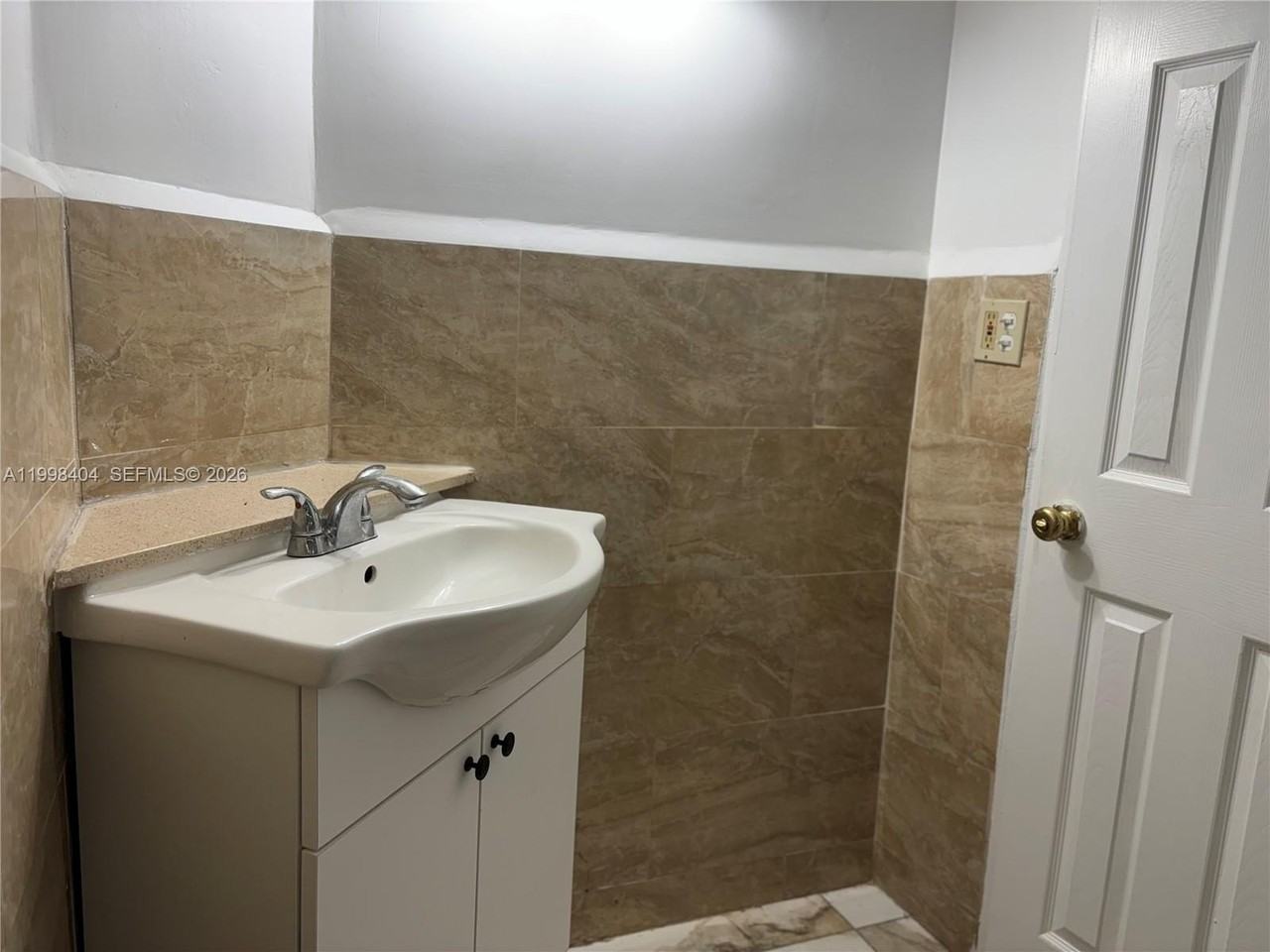 1501 Ne 191st St #C211 - Photo 5 of 9