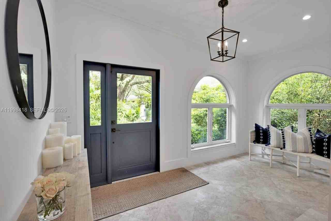 6140 Sw 90th St - Photo 3 of 45