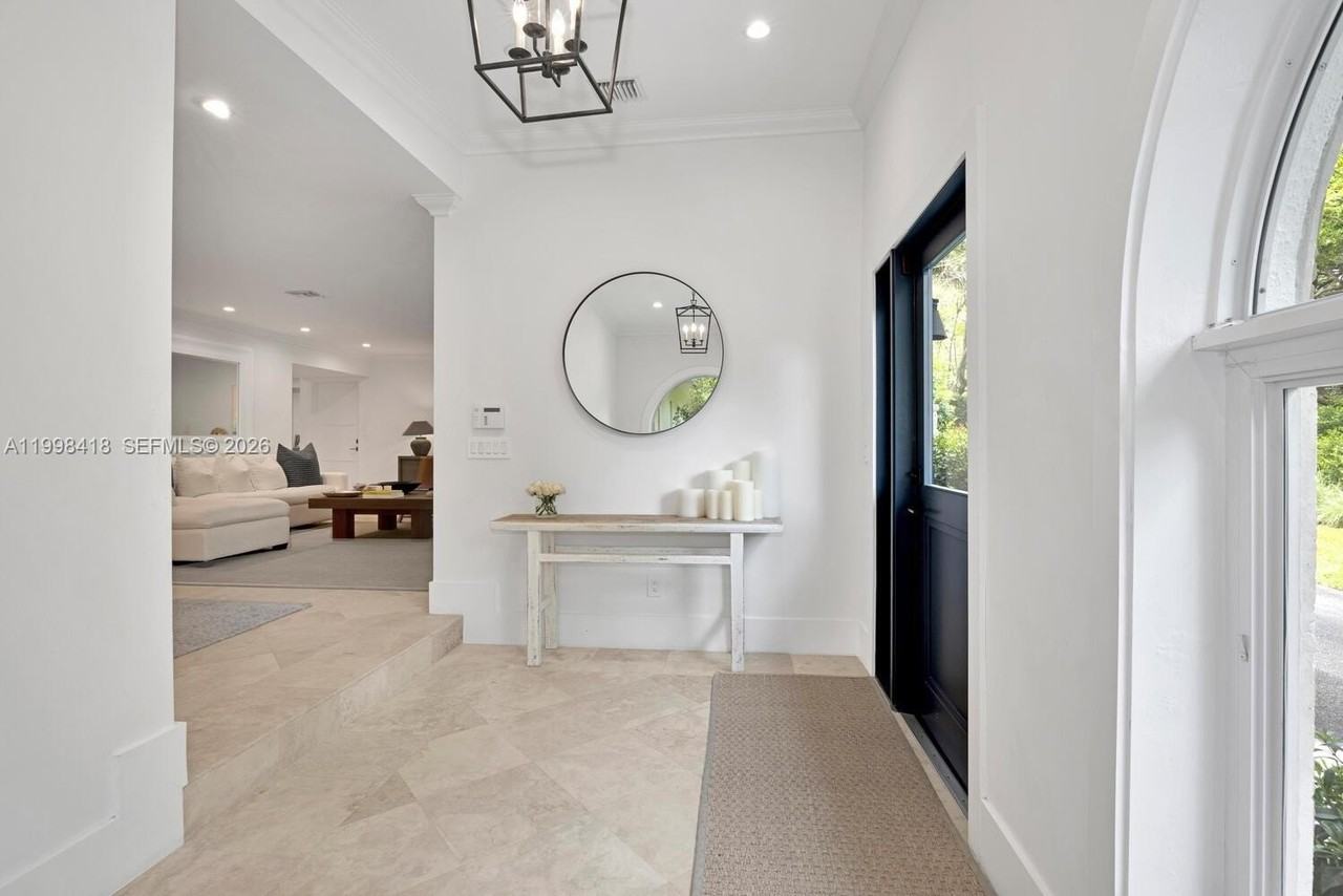 6140 Sw 90th St - Photo 4 of 45