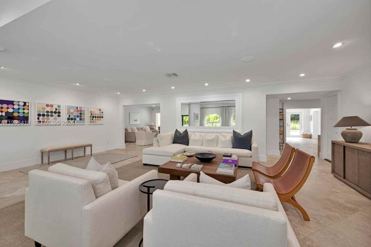 6140 Sw 90th St - Photo 5 of 45