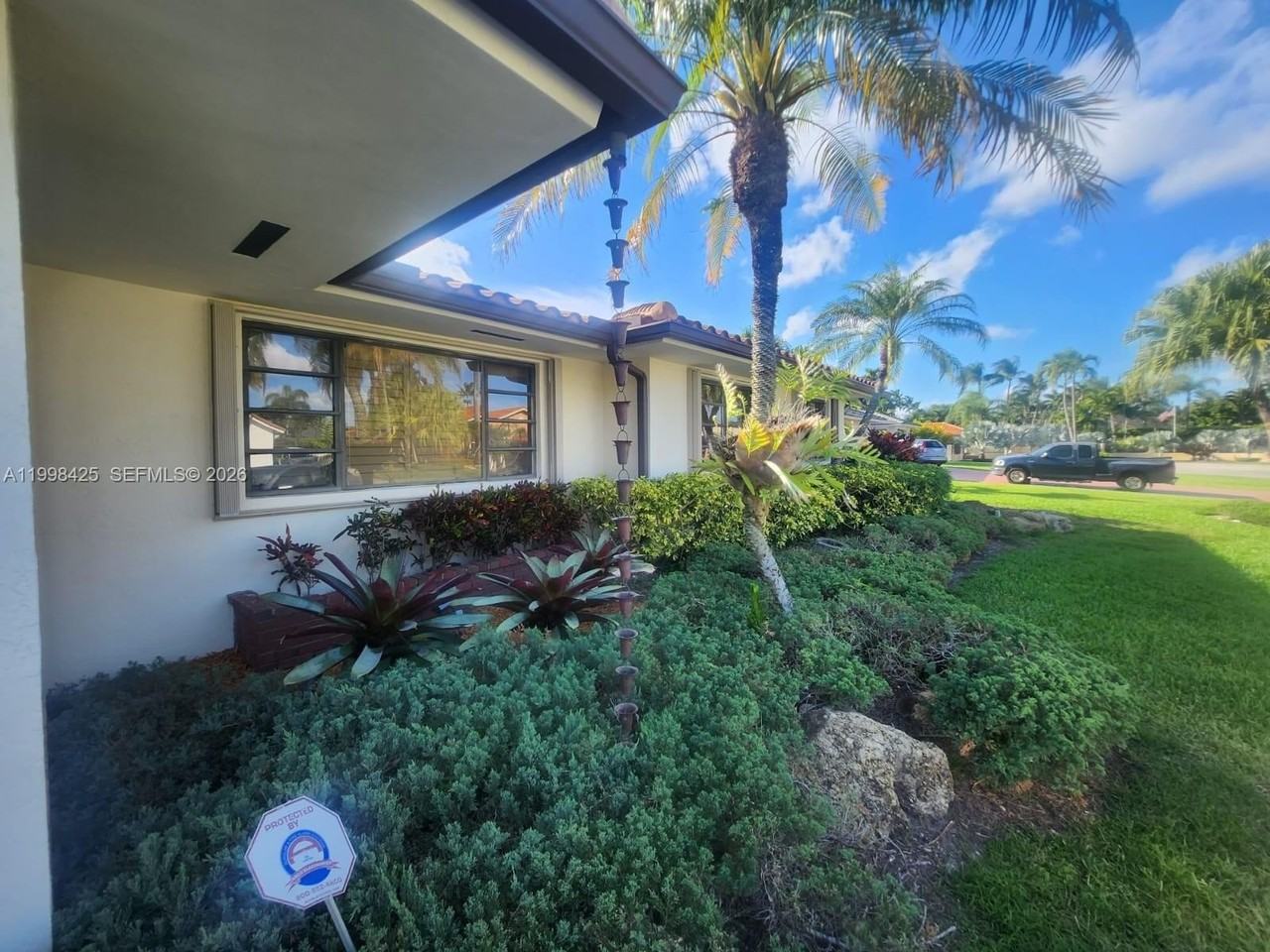 2980 Sw 111th Ave - Photo 3 of 39