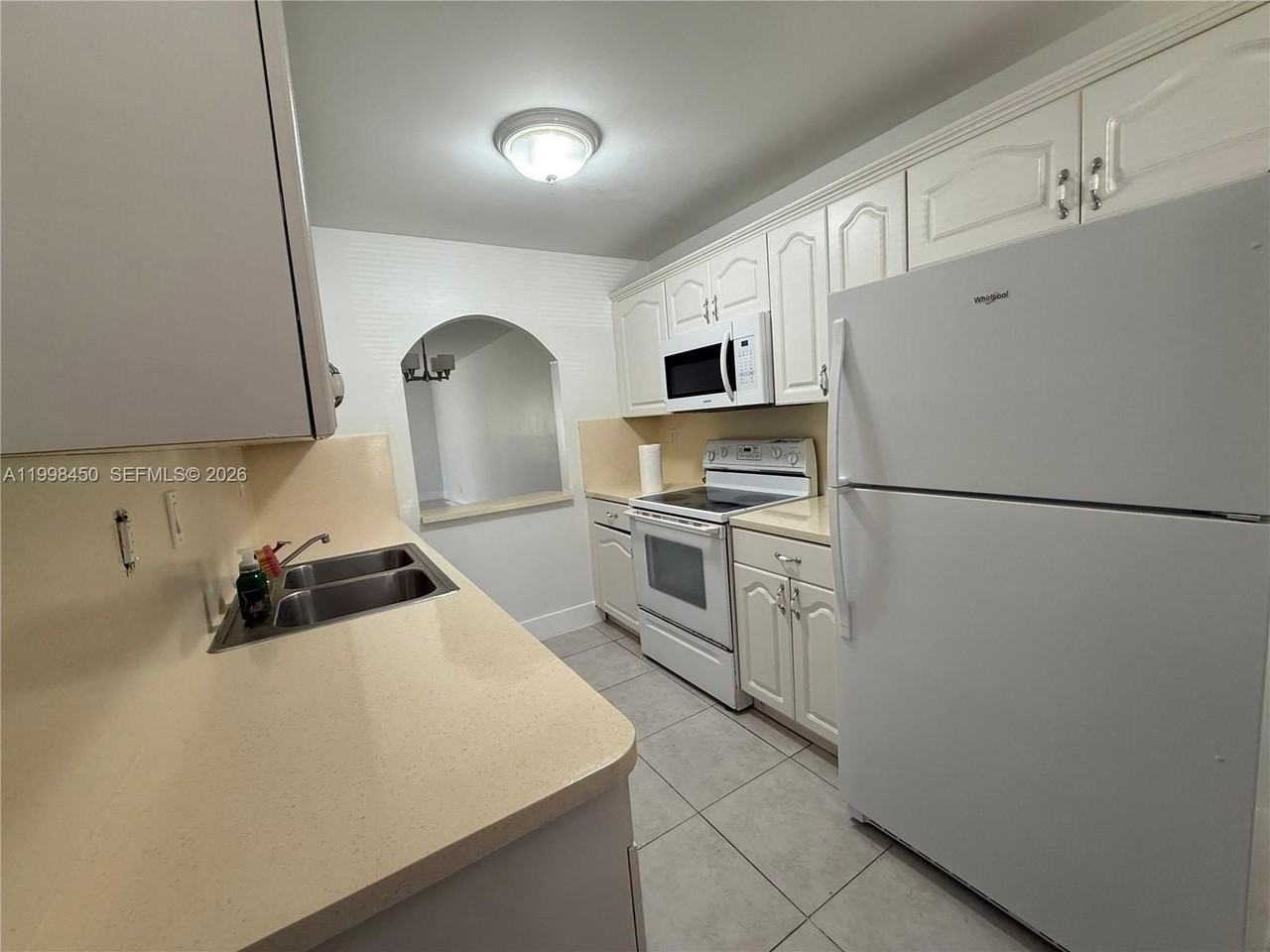 155 Lakeview Dr #101 - Photo 5 of 27