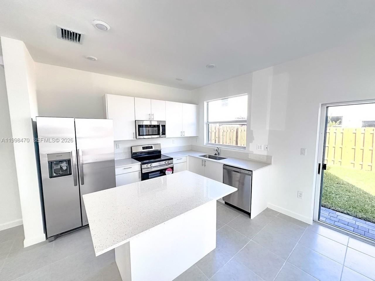 16269 Sw 292nd St #16269 - Photo 2 of 21