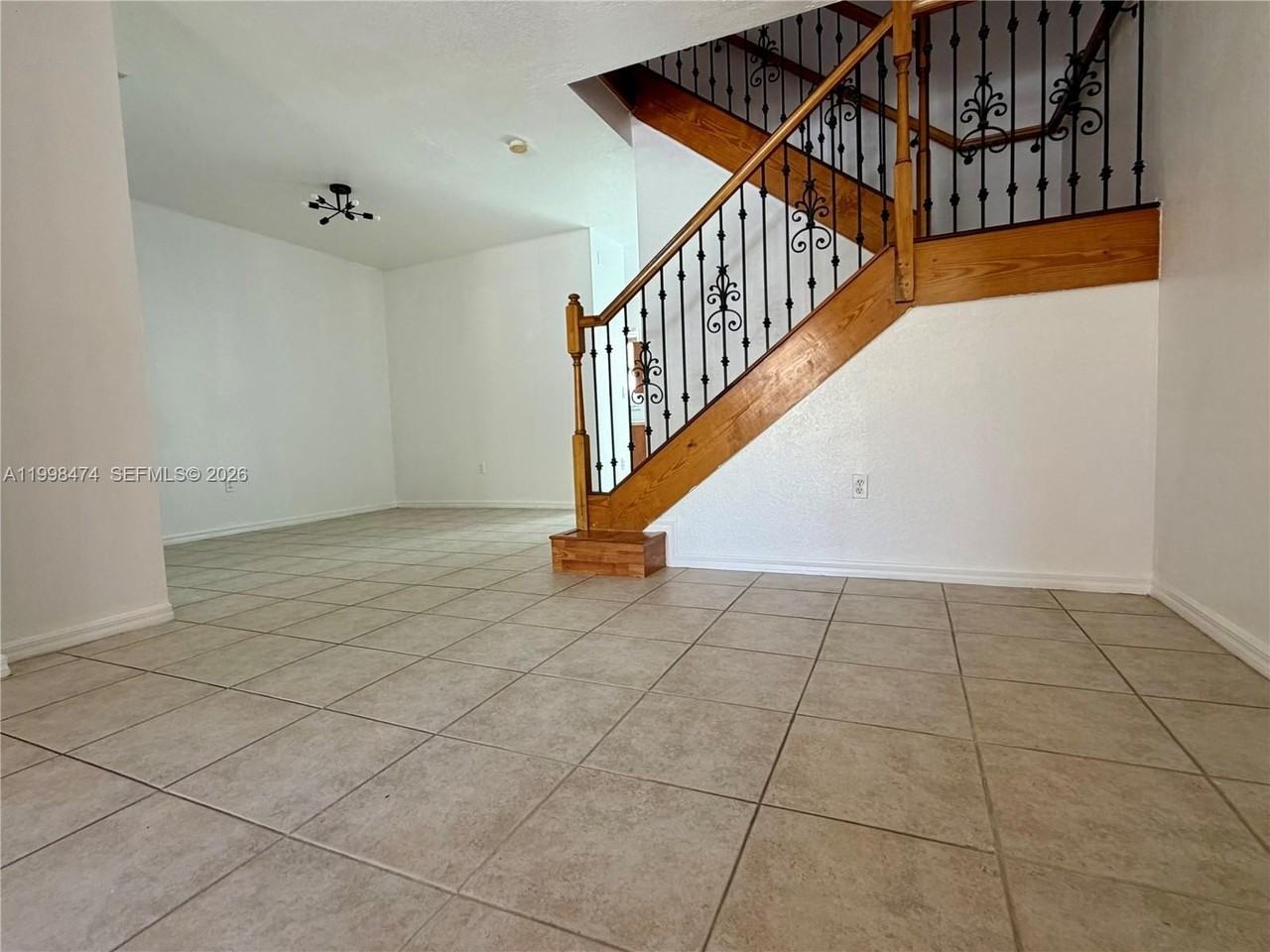 12212 Sw 124th Path #12212 - Photo 4 of 37