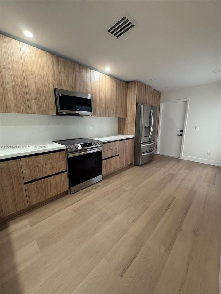9881 Nw 52nd Ter #9881 - Photo 2 of 36
