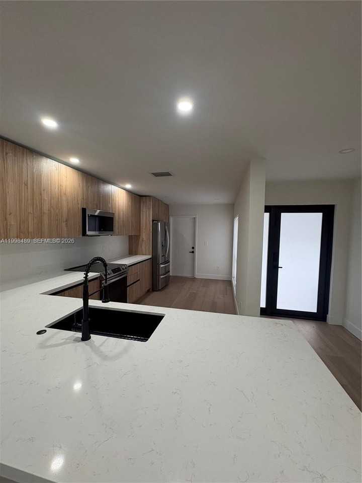 9881 Nw 52nd Ter #9881 - Photo 3 of 36
