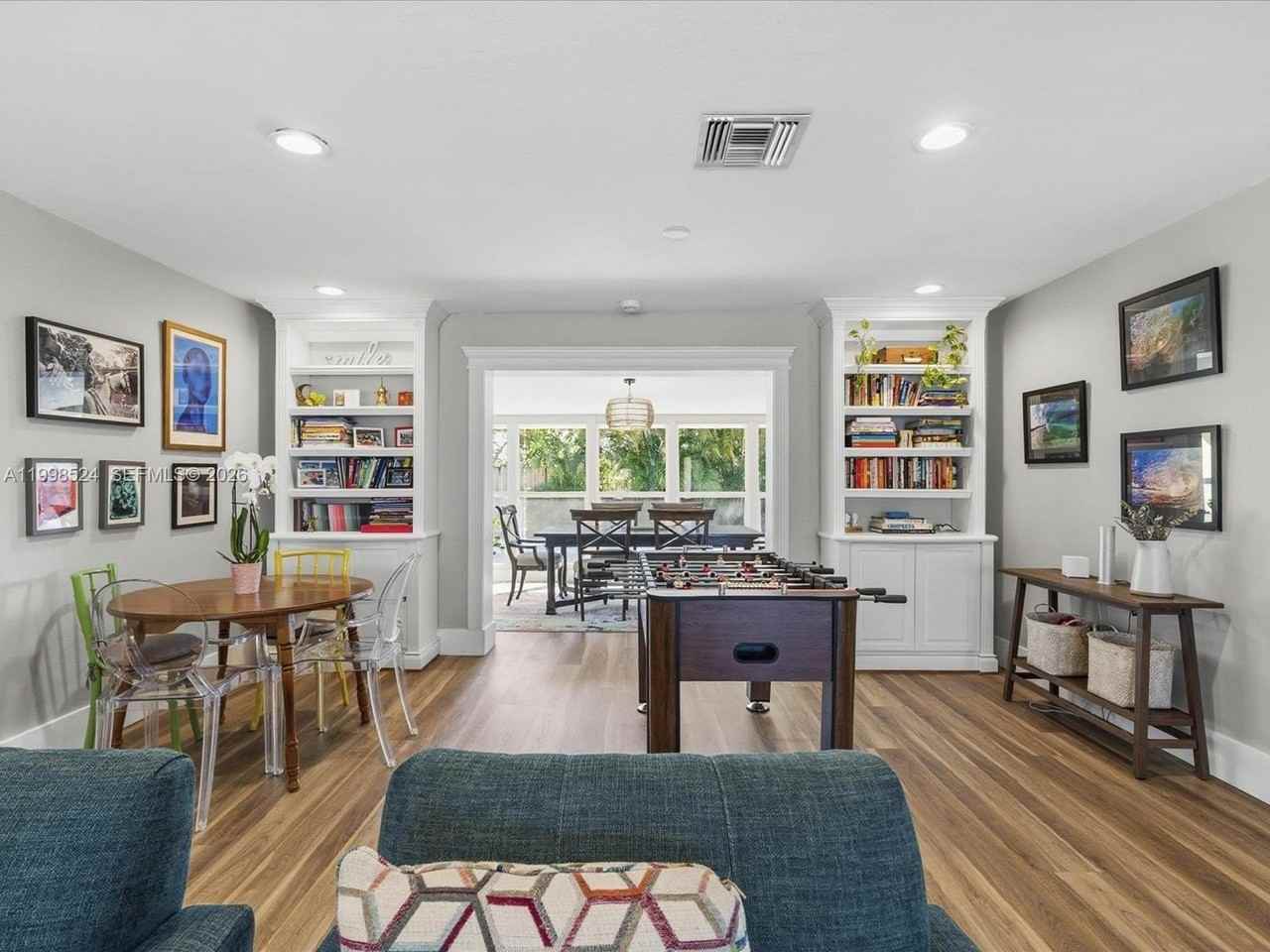 2648 Ne 26th Ave - Photo 4 of 50