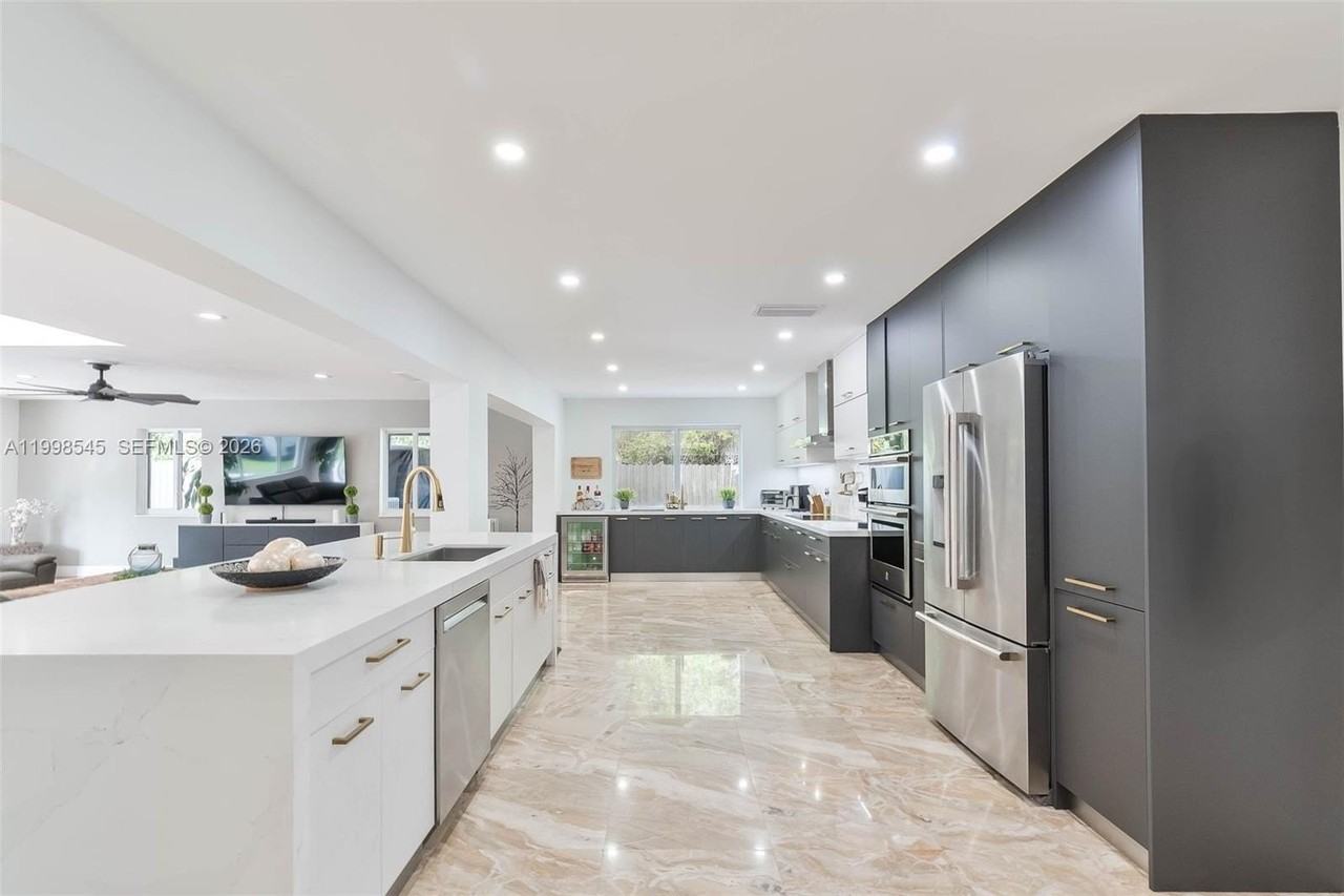 17420 Sw 84th Ct - Photo 4 of 33
