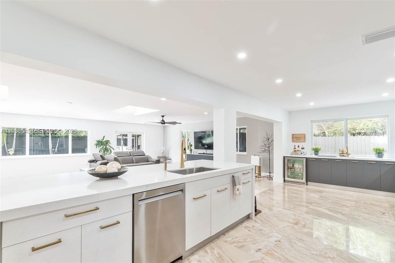 17420 Sw 84th Ct - Photo 7 of 33